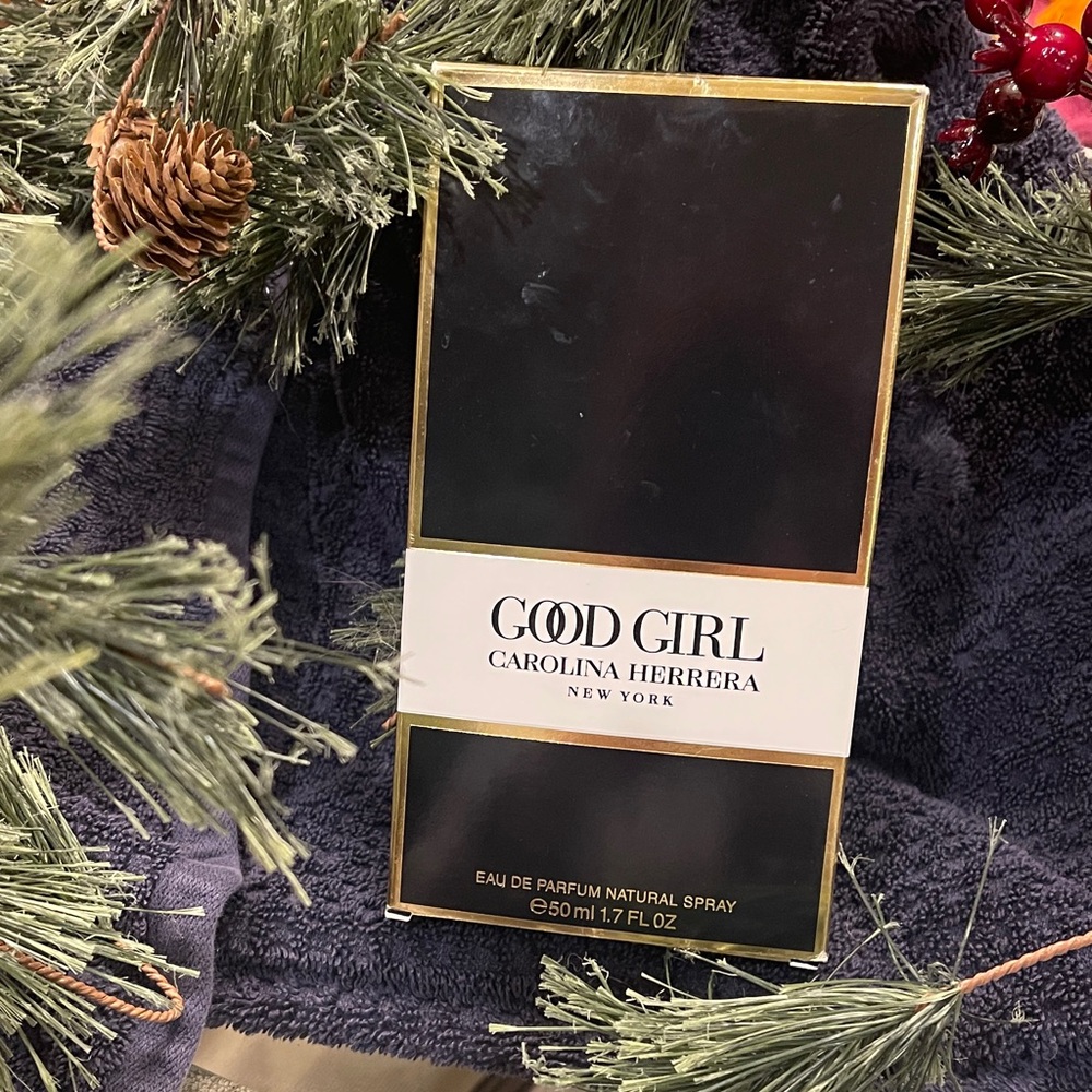 Carolina Herrera Good Girl Eau de Parfum - Black and Gold